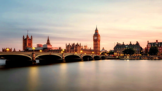 London with the Big ben and Bridge as travel target for eSims