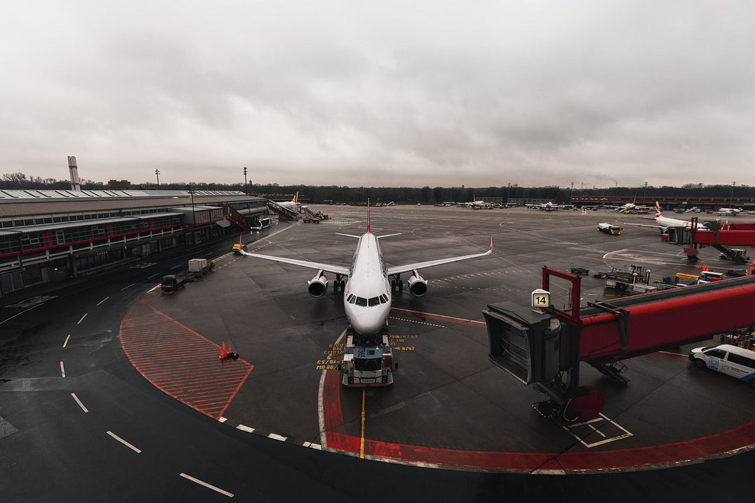 Flugzeug an einem Flughafen (Ryanair)